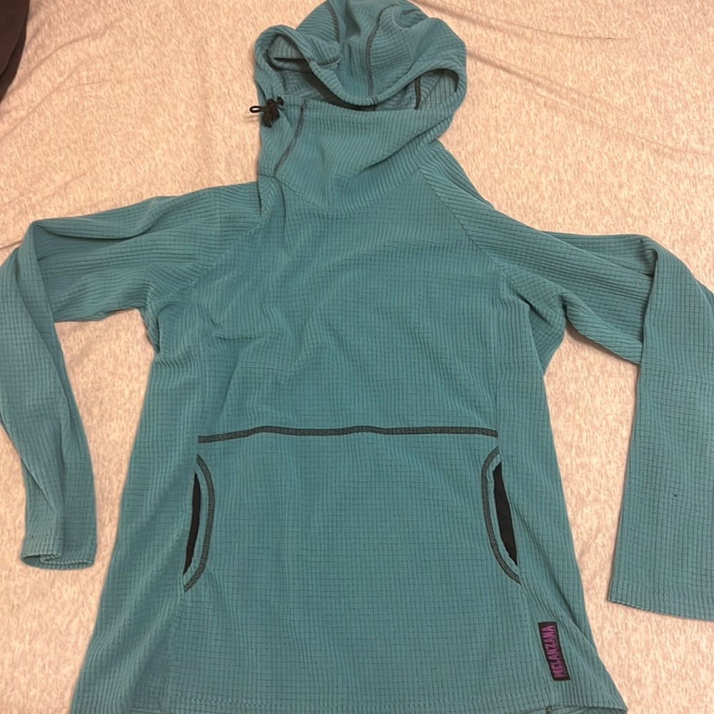 Medium Light Blue Melanzana